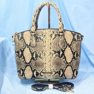 VEUC Brahmin Medium Duxbury in Caviar Felix